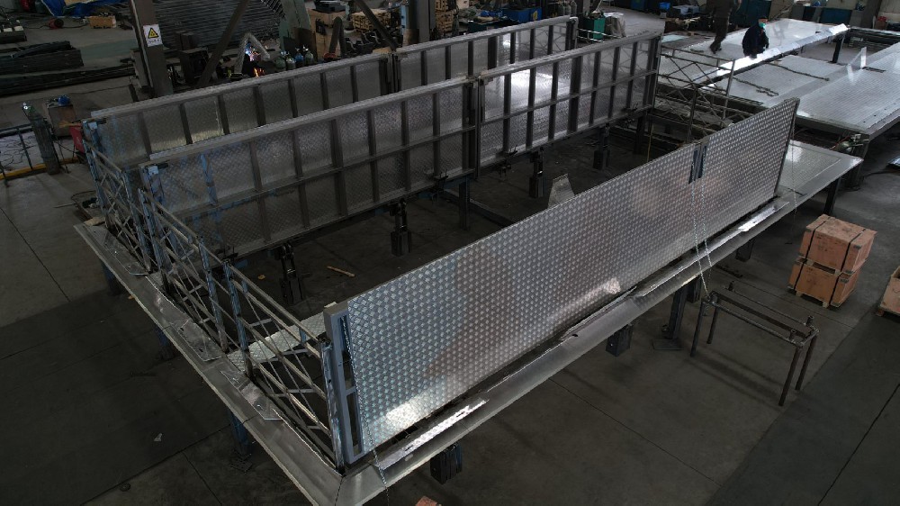 國(guó)能某廠(chǎng)吊物孔平臺(tái)項(xiàng)目